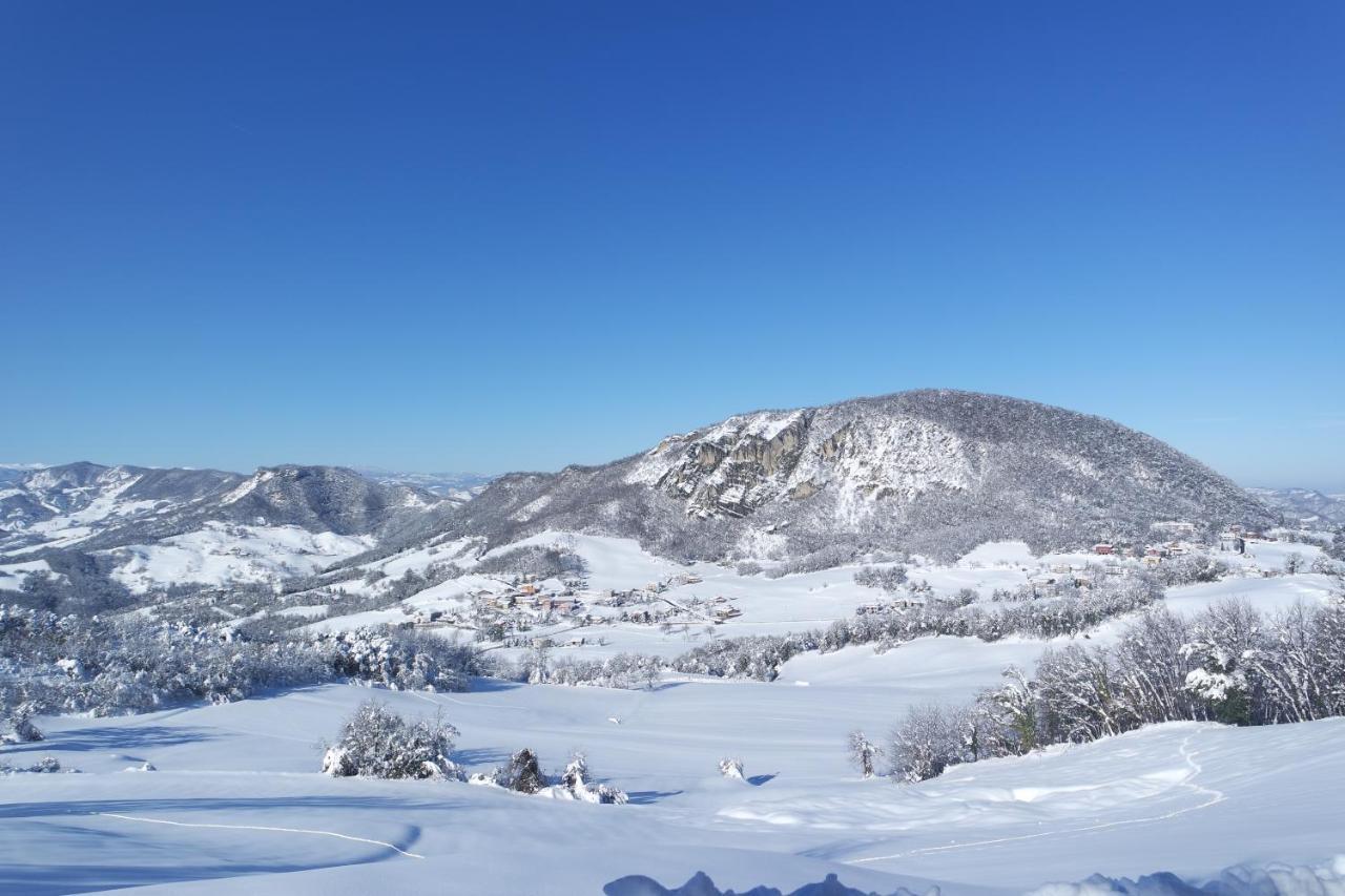 Bed and Breakfast Casale Monte Valestra Bebbio Exterior foto