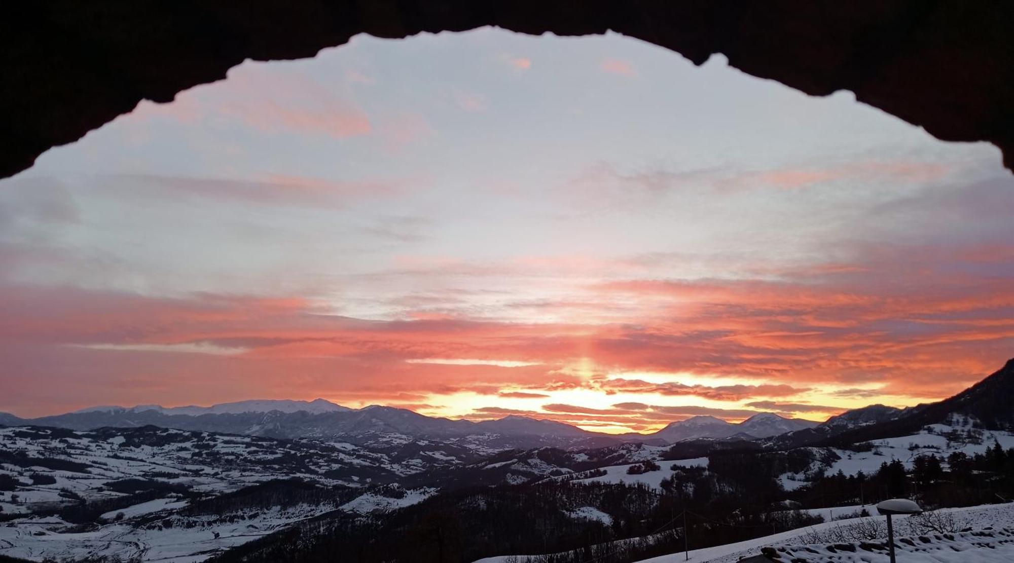 Bed and Breakfast Casale Monte Valestra Bebbio Zimmer foto