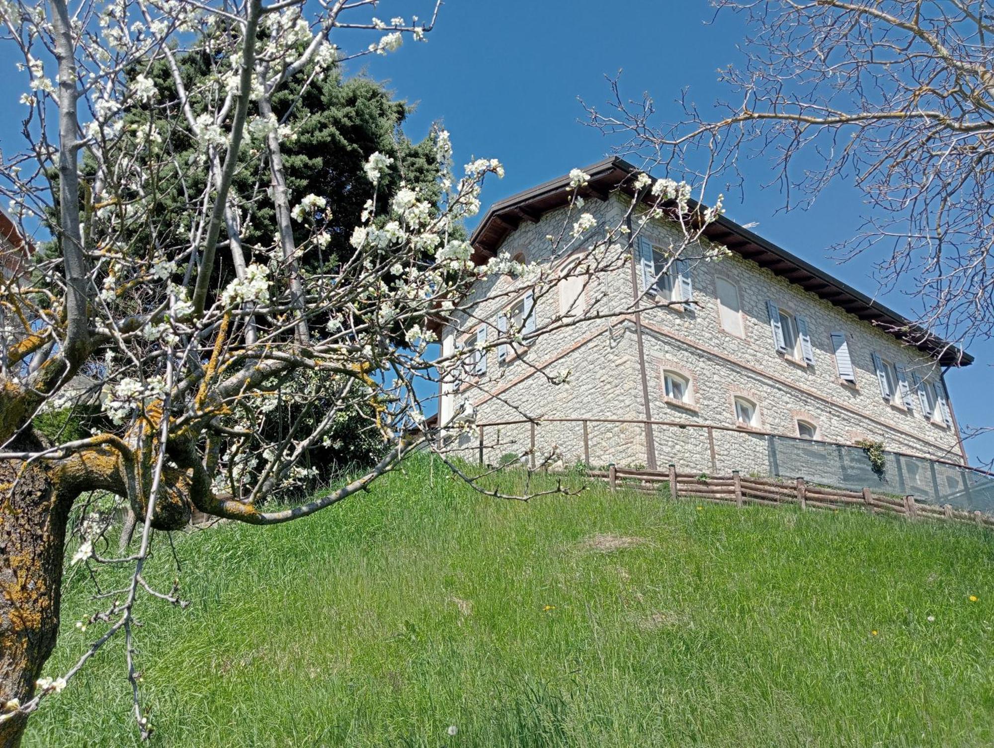 Bed and Breakfast Casale Monte Valestra Bebbio Exterior foto